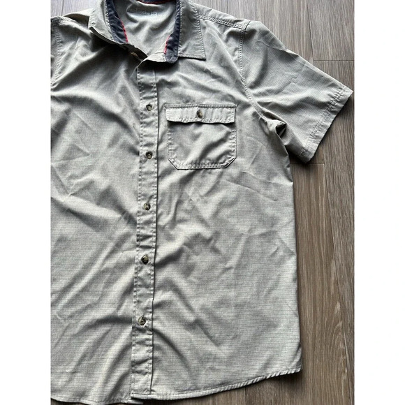 Avalanche Outdoor Supply Co Men’s L Tan Button Up Stretch Short Sleeve Shirt - Picture 2 of 6